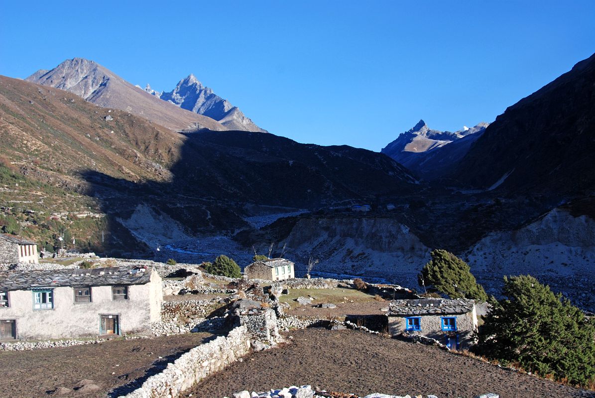 Thame To Renjo La 01 - Trail Towards Renjo La From Thangmoche Thame